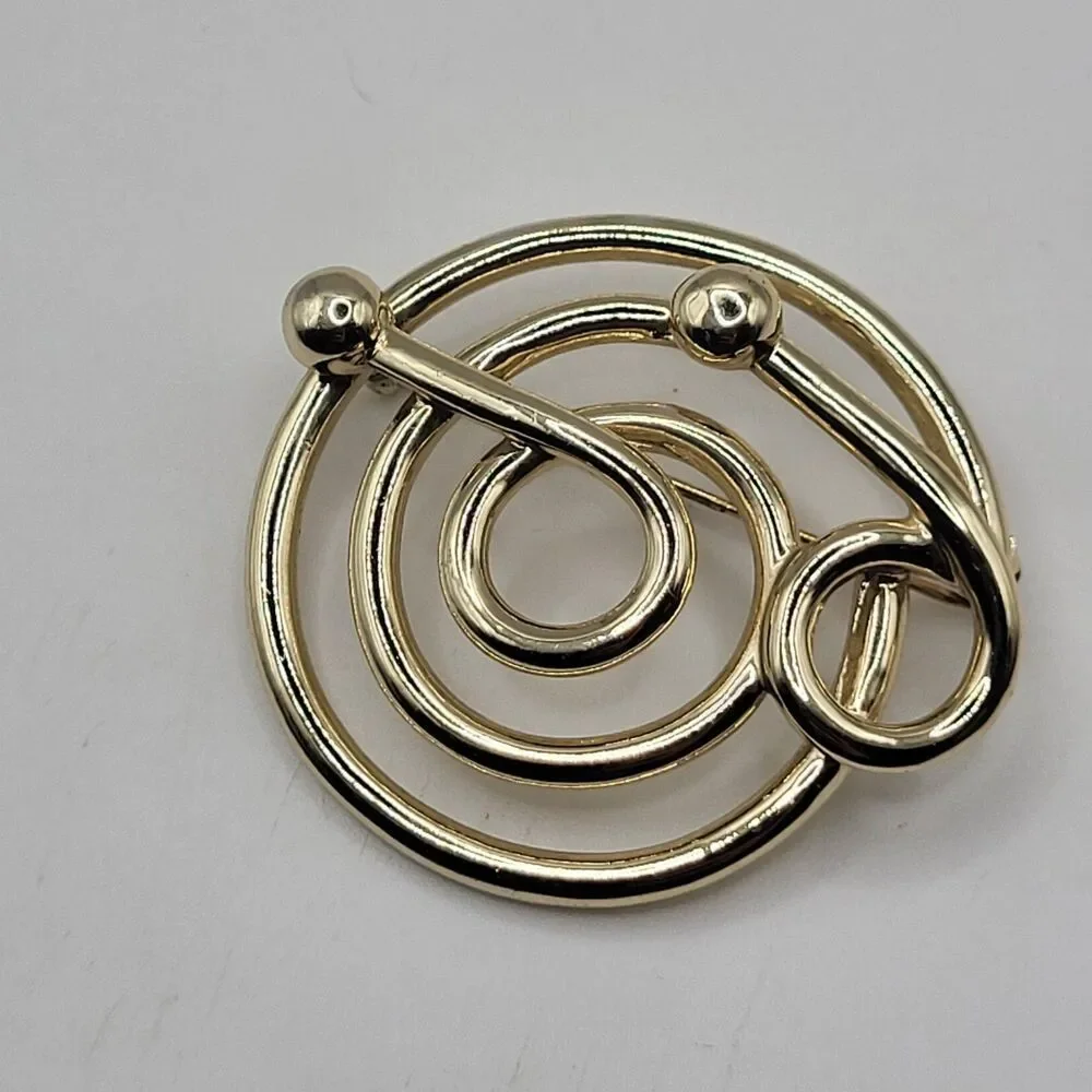 1958 Sarah Coventry Brooch “Accent” Model Mid-Century Modern Atomic Spiral 2in
